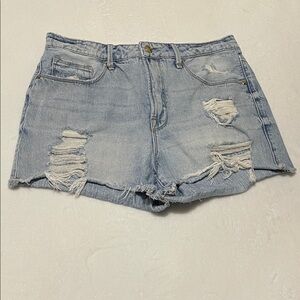 Good American Distressed Light Blue Denim Shorts Sz 6/28